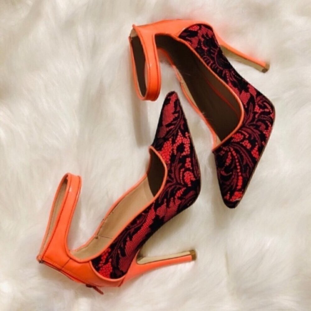 heels With Lace Pattern Size 7.5 - Picture 2 of 4